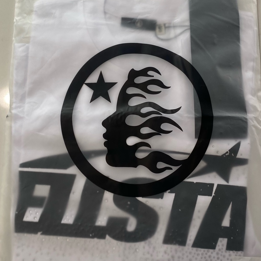 Hellstar White Graphic Tee NWT - image 4